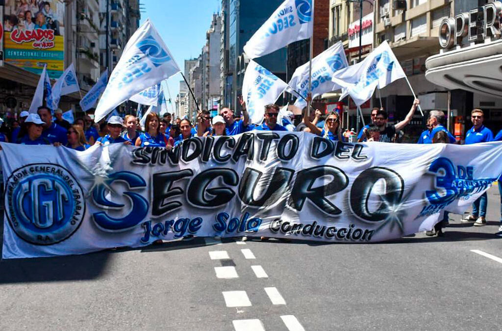 Jorge Sola apura las elecciones en el Sindicato del Seguro y prepara los papeles que lo posicionen como alternativa a número 1 de la CGT