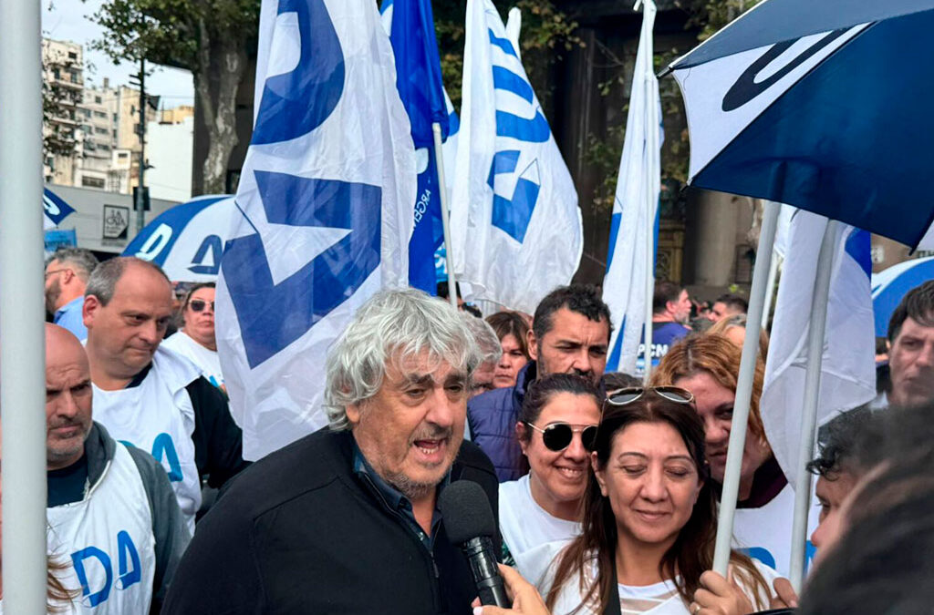 Docentes de la CGT denuncian que el Gobierno «se expulsó de la paritaria» y se adjudica «poder de veto» a los aumentos