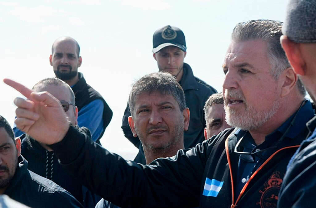 Fuerte rechazo del Centro de Patrones y Oficiales Fluviales al Decreto 340: «Es el tiro de gracia a la Marina Mercante Nacional»