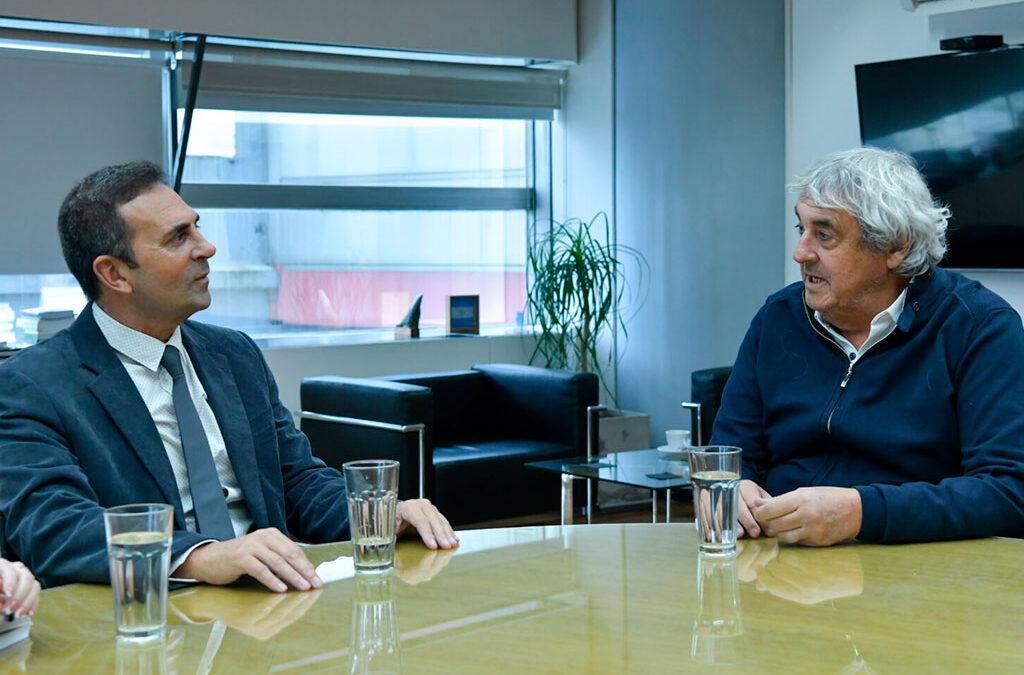 Derecho a huelga: Docentes llevaron sus reclamos a la Secretaría de Trabajo