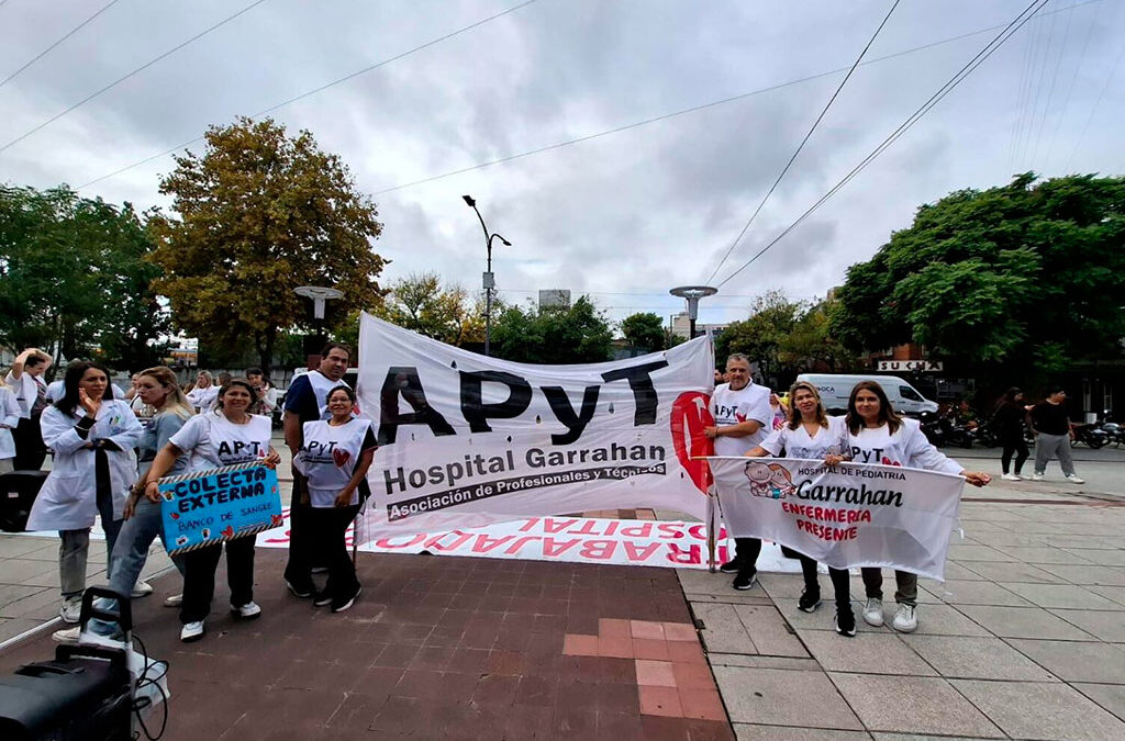 “Cadena humana” contra el cierre del Hospital Garrahan: “Va con rapidez camino al colapso”