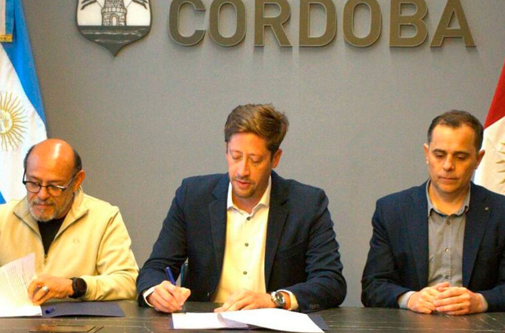 Estatales de Córdoba cerraron acuerdos paritarios con el gobierno de Llaryora