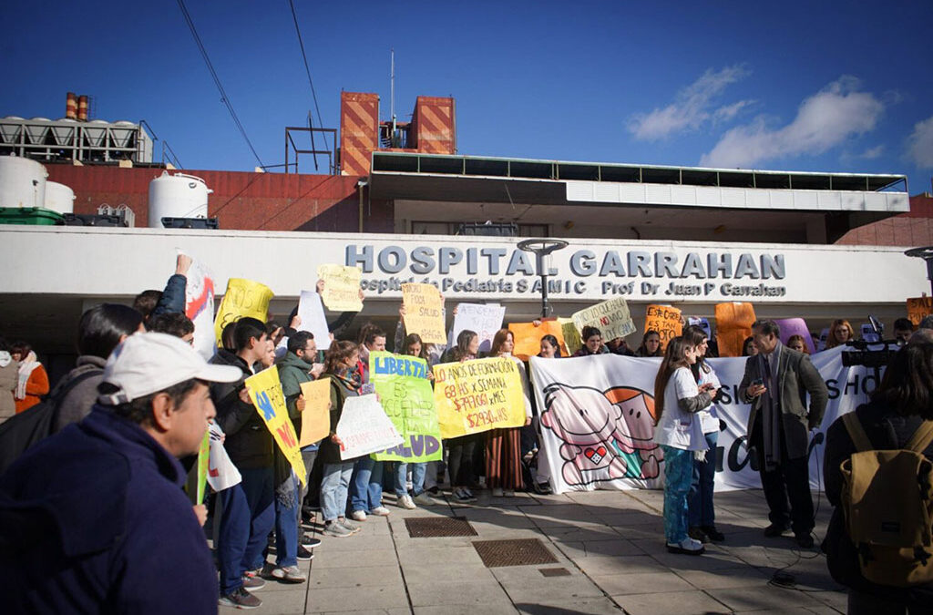 Los diputados le exigieron informes por la situación alarmante del Hospital Garrahan al Gobierno que dictó conciliación obligatoria para tratar de descomprimir los paros