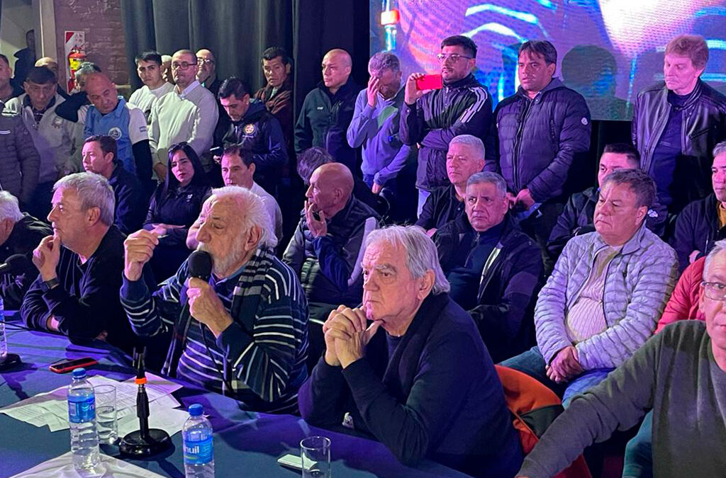 La UTA cerró la paritaria de los choferes del interior y confirmó un salario básico de $1.300.000 a partir de junio
