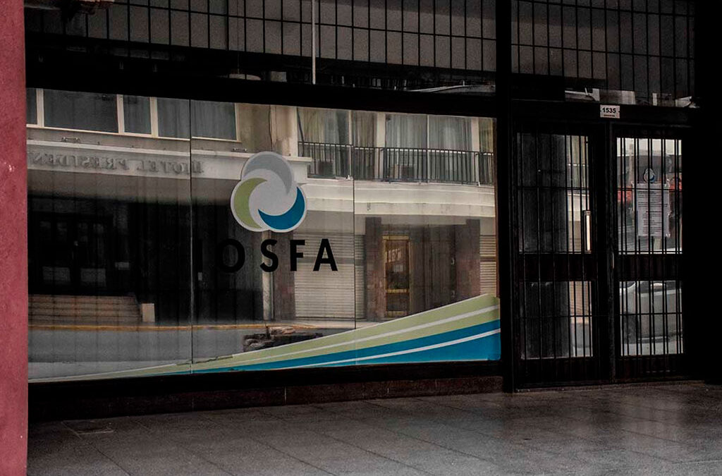 En medio de las denuncias de negocios libertarios con la salud, el Gobierno profundiza el vaciamiento de IOSFA, una obra social con 600 mil afiliados