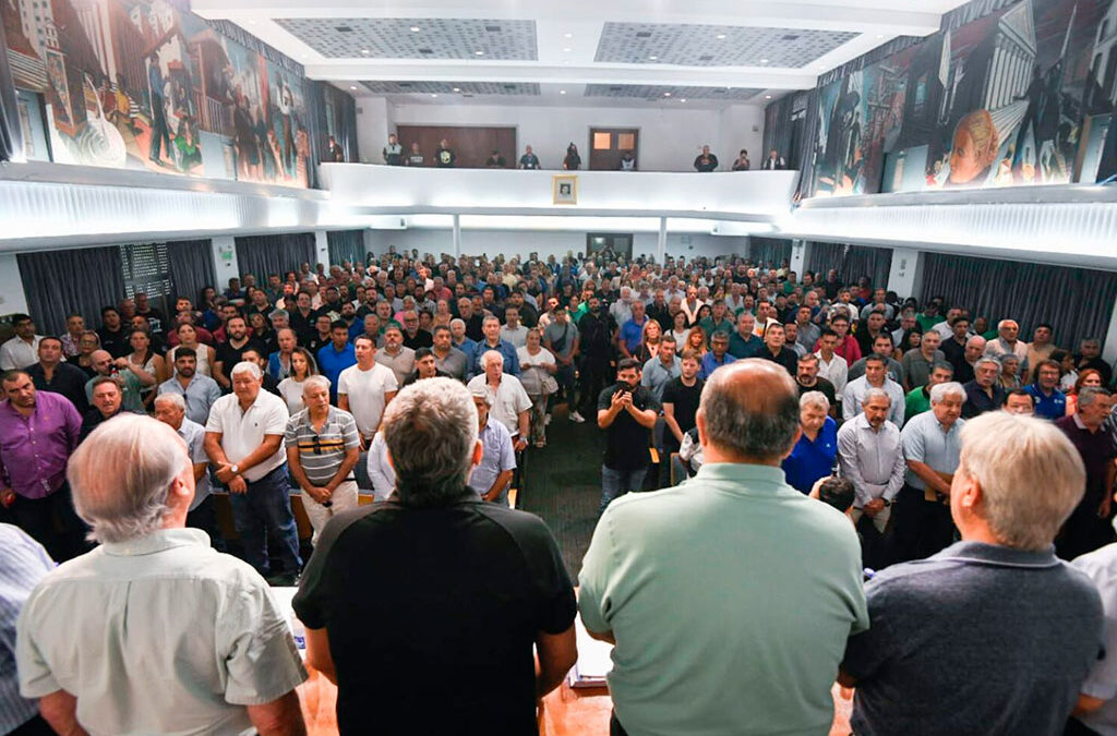 Mientras se espera el pronunciamiento pleno de su conducción, la CGT ya motoriza el rechazo de todas sus regionales a la proscripción de CFK y el estado de alerta y movilización