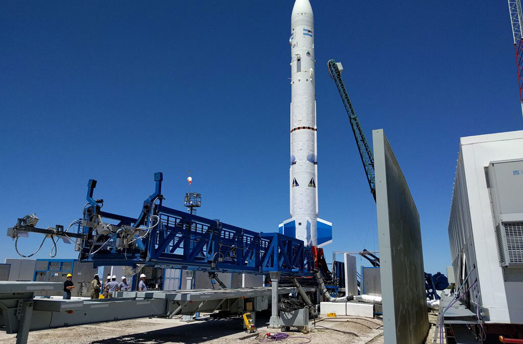 Denuncian que por los despidos en el sector aeroespacial «quedó muerto» el desarrollo del lanzador satelital argentino «Tronador II»