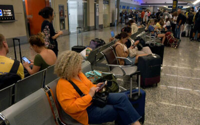 Suspendieron el paro de aviones previsto de este jueves, pero el conflicto continúa