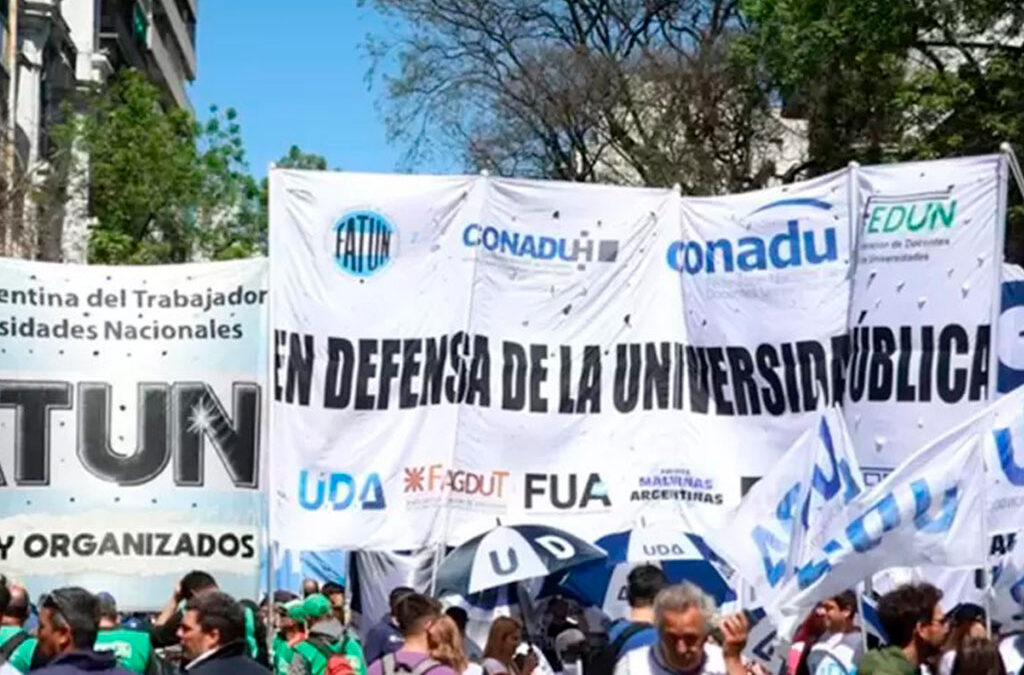 Según un informe «Lxs docentes perdieron más de un tercio de su capacidad de compra desde que llegó Milei»