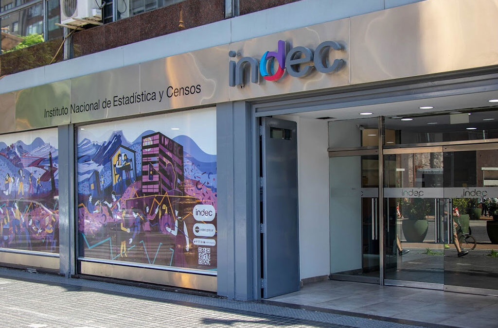 Salarios: el índice crece 3,4 % en abril impulsado por los salarios no registrados y acumula un 74% interanual que vuelve a perder contra la inflación