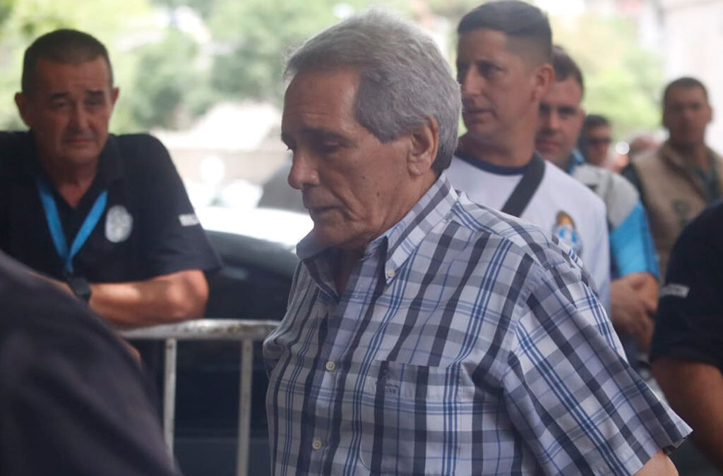 Acuña acuerda subas para trabajadores de estaciones con una cámara, pero otras lo rechazan