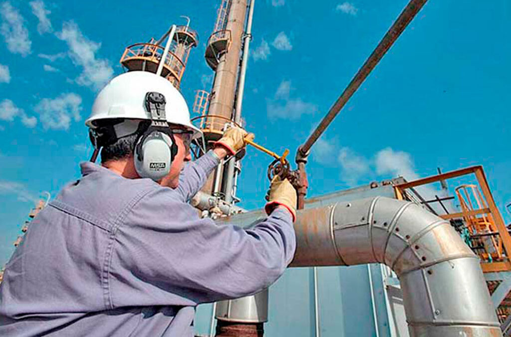 Petroquímicos lograron una recomposición salarial bimestral del 8%