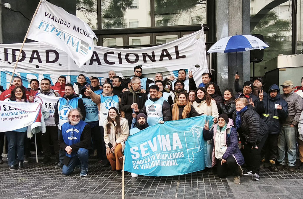 Gremios de Vialidad Nacional se movilizaron mientras crecen los rumores de disolución del organismo