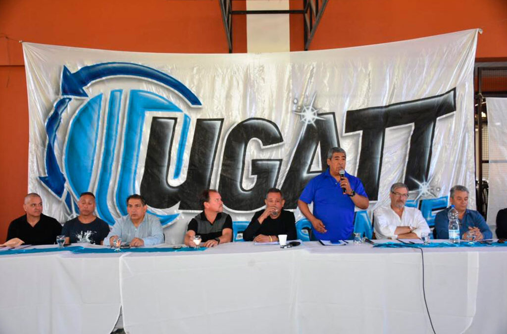 Gremios del transporte cruzaron a Milei por Vialidad Nacional y el conflicto de controladores de tránsito aéreo