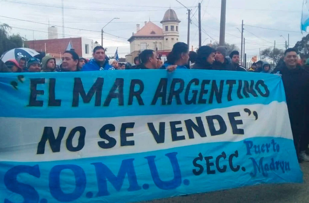 Tras más de 50 días de acampe, los marineros no ceden y acusan a los empresarios de solo buscar la reducción de los salarios
