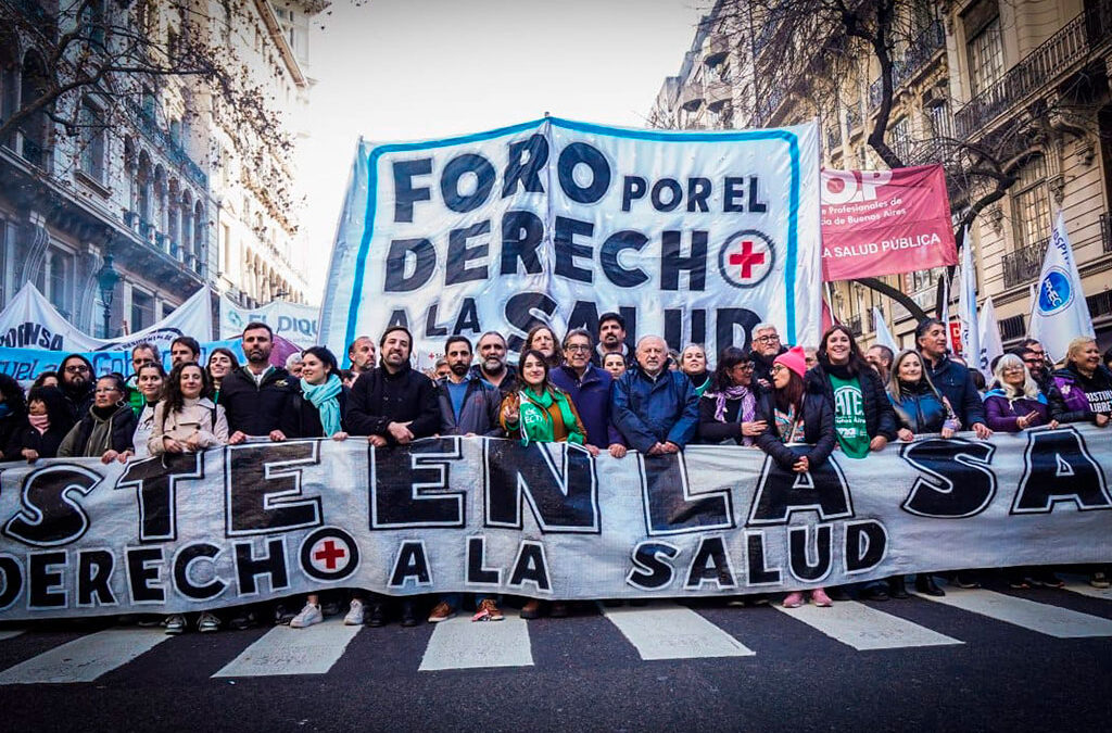 Masiva movilización de las CTA en defensa del Hospital Garrahan y la salud pública