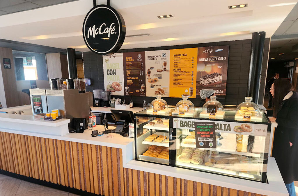 Pasteleros reclaman aumento de salarios a Starbucks, McDonald’s y Burger King con protestas en Zona Norte
