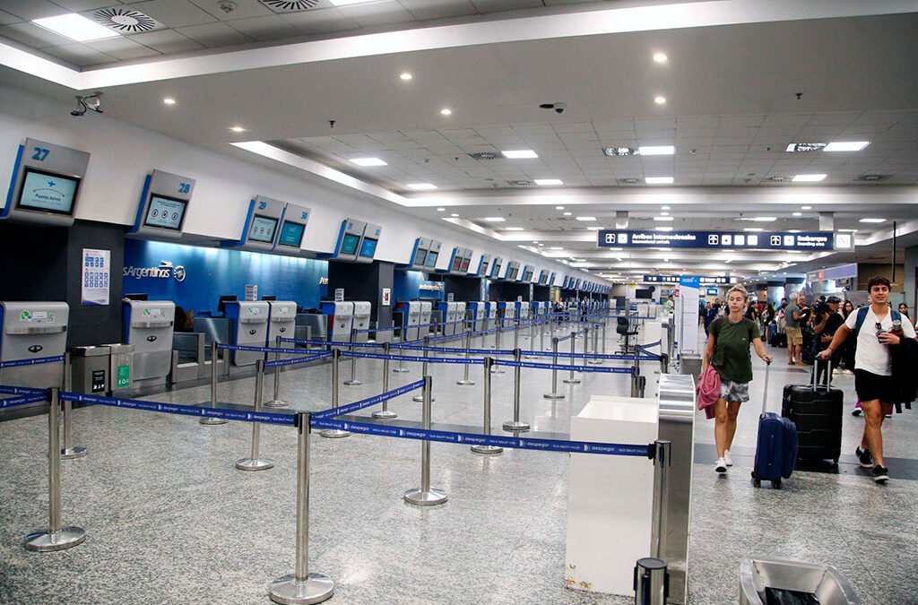Nuevo freno al Decreto 340: La Justicia laboral ratificó el derecho a huelga del personal aeronáutico