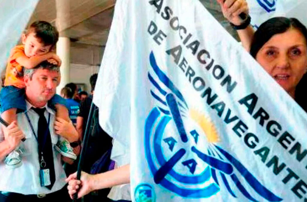 Gremios Aeronáuticos advierten al Gobierno por una eventual “catástrofe aérea”