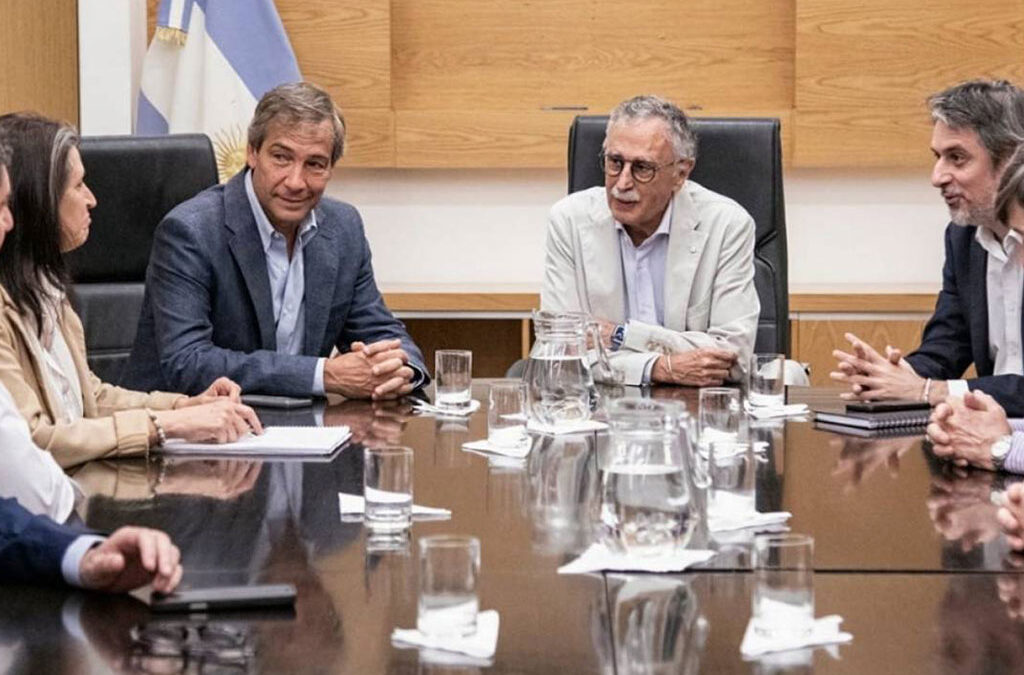 Escándalo en OSPICHA: denuncian vaciamiento con sueldos millonarios