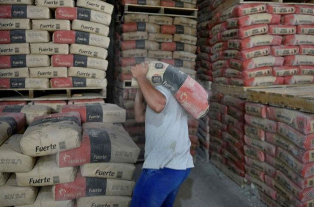Cambio histórico en la construcción: por impulso de la UOCRA, las bolsas de cemento no superarán los 25 kilos