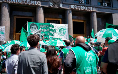 Milei celebra caída de la conflictividad laboral, pero los gremios advierten: «No es diálogo, es recesión»