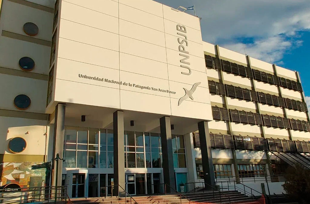 Sin aumentos ni paritarias, los docentes universitarios evalúan medidas de fuerza en todo el país