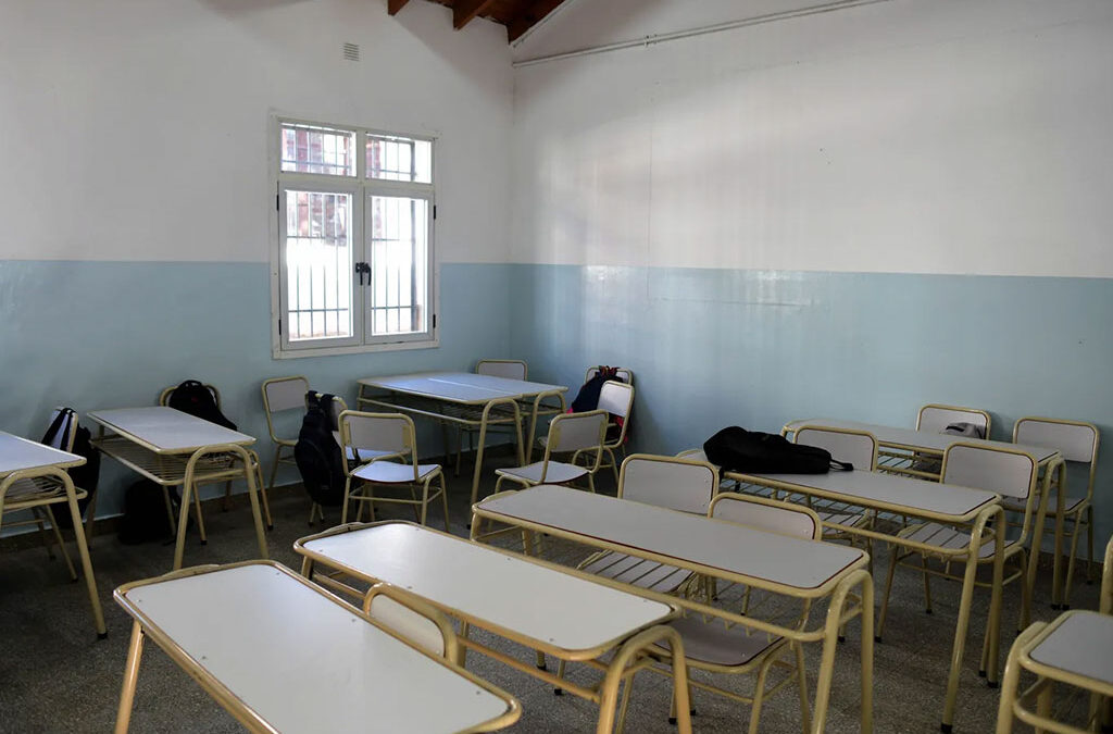 Docentes del Chaco inician paro el lunes tras el receso invernal: reclaman el pago de la cláusula gatillo