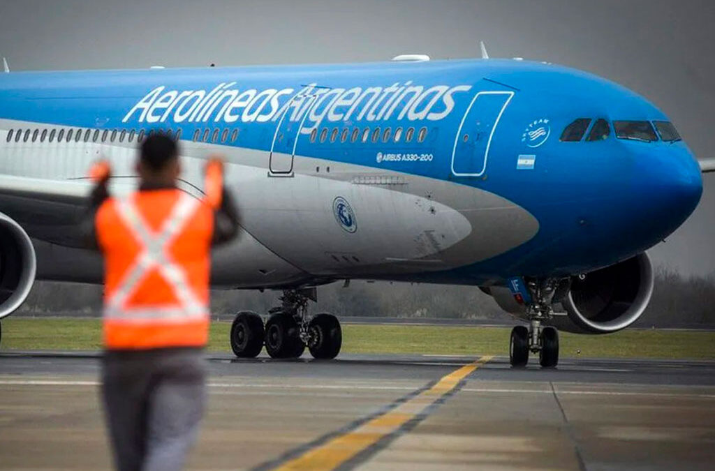 Alerta por vuelos: Gremio de pilotos amenaza con retomar medidas contra las nuevas reglamentaciones del Código Aeronáutico