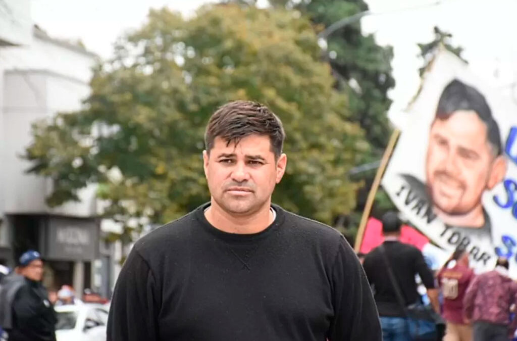 Redujeron los cargos contra el referente de la UOCRA Iván Tobar pero seguirá detenido por instigar amenazas a jueces