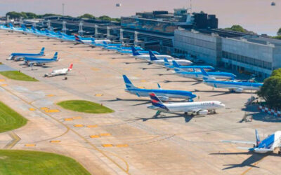 Tras dos semanas de silencio, el Gobierno citó a una reunión urgente para frenar un paro de Aerolíneas Argentinas