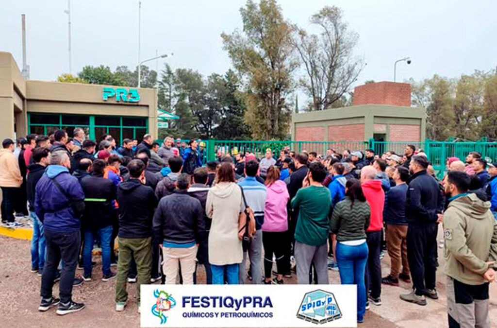 PETROQUÍMICA R3: El SPIQYP RIO III aviso que se quedan en la planta hasta que paguen los salarios