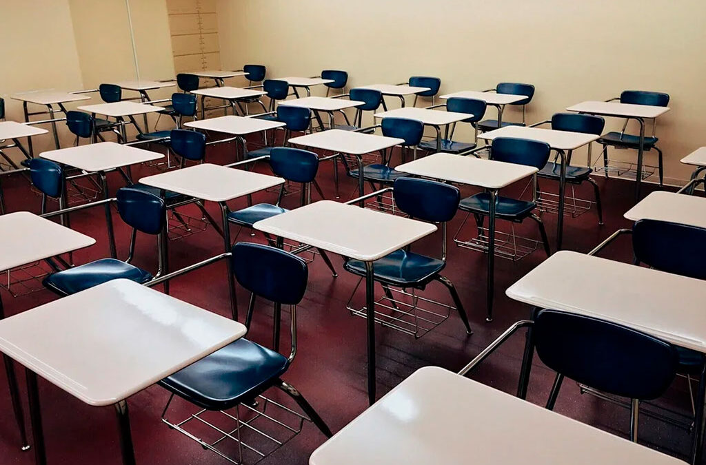 Escuelas privadas de Comodoro cobran hasta un millón de pesos de cuota y SADOP denuncia precarización laboral