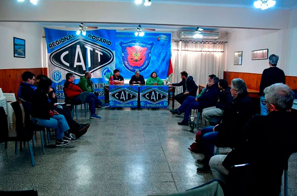 Rechazan la presencia de Milei en Rosario: gremios y organizaciones movilizarán a tres cuadras de la Bolsa de Comercio