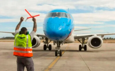 Paro de controladores aéreos: el Gobierno exige garantizar el 45 % de los vuelos