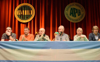 Trabajadores no docentes realizaron un plenario para abordar la difícil situación actual