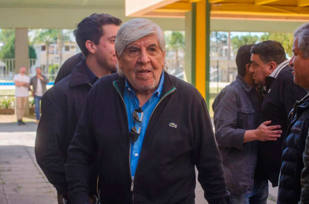 Moyano vuelve a tensar la relación con el Gobierno y pide la reapertura de la paritaria de Camioneros