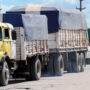 Argentina sobre ruedas… rotas: El alto costo que pagamos por rutas destruidas y camiones viejos
