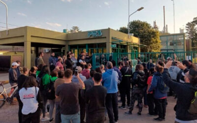 Petroquímica Río Tercero: Químicos denuncian «lock out patronal» y que la empresa se retiró de la negociación