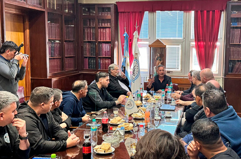UGATT dispara contra la «Mesa de la Casta» de Milei y pide una CGT unida y sin «loteos»