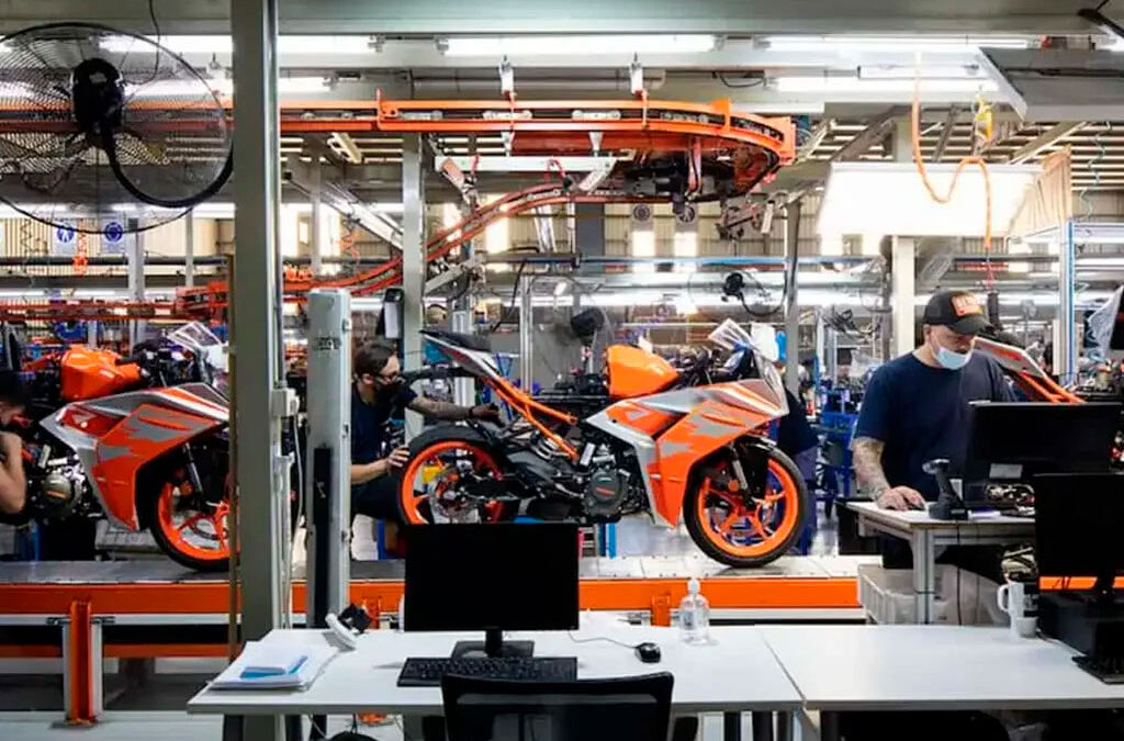 Una conocida fábrica de motos cerró sorpresivamente una de sus plantas en Argentina y despidió a 50 trabajadores