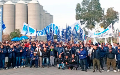 La Federación Marítima FeMPINRA rechazó acusaciones de supuesto «fuego amigo» contra Kicillof y defendió la protesta en el puerto de Bahía Blanca por seguridad