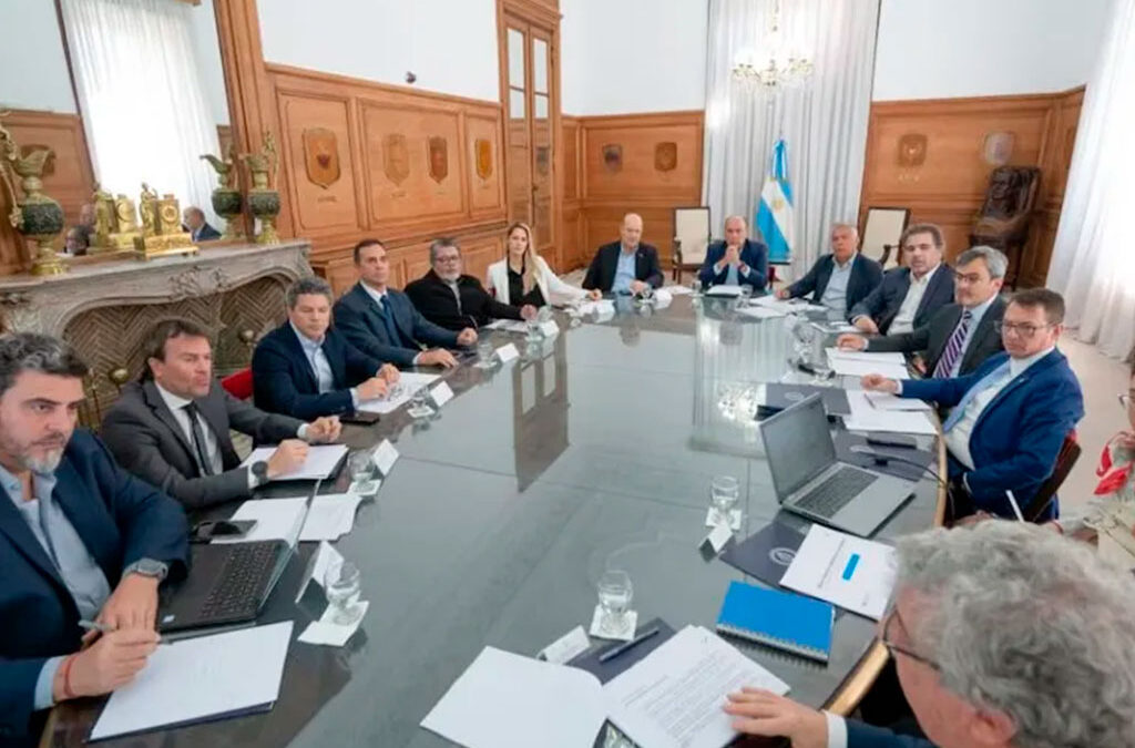 Con CGT y la UIA presentes, el Gobierno encabezó una reunión del Consejo de Mayo para delinear la reforma tributaria