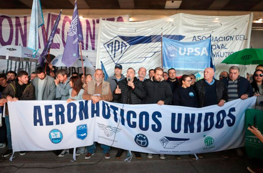 Por un conflicto gremial, podría haber demoras en los 21 aeropuertos del país