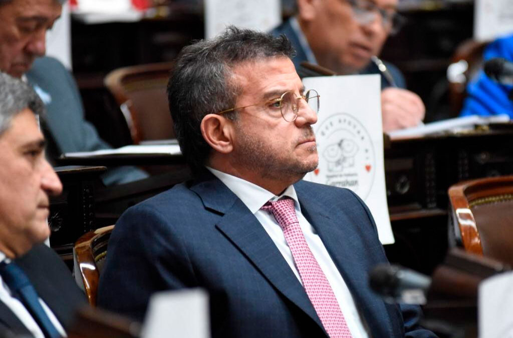 Carlos Cisneros denuncia una “asociación ilícita” en la Justicia de Tucumán por encubrimiento y persecución