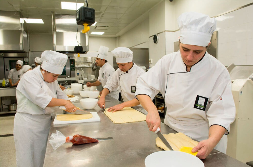 Pasteleros cerró la paritaria con un incremento salarial escalonado hasta enero