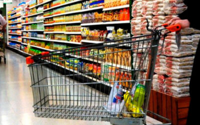El consumo en agosto se retrajo por el deterioro del poder adquisitivo