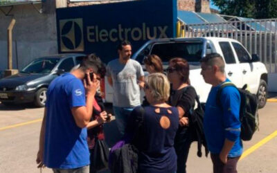 Electrolux suspendió a 400 trabajadores en Rosario y la UOM alerta por más de 2.000 empleos perdidos en 2025