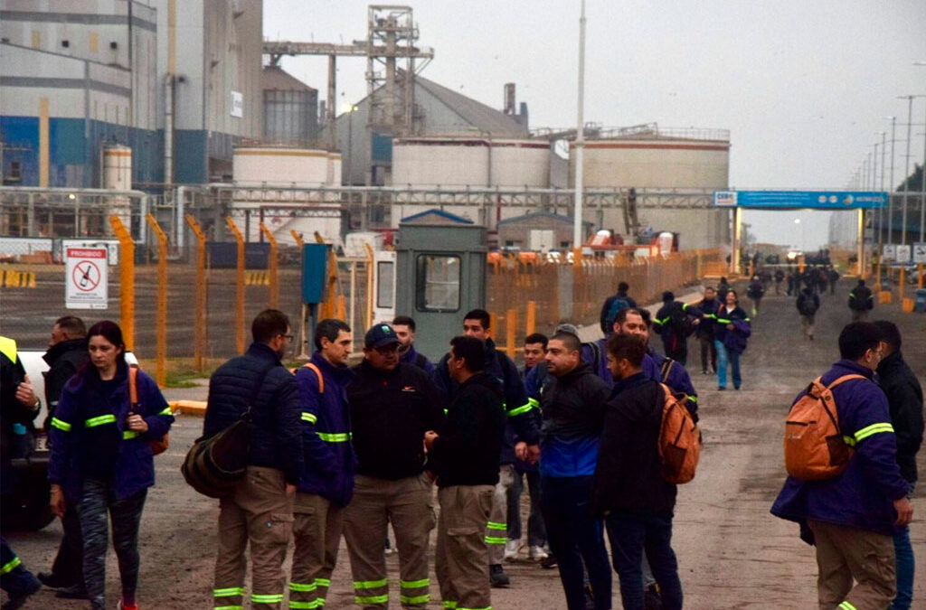 El Gobierno intervino en el conflicto salarial de aceiteros y frena la huelga por 15 días