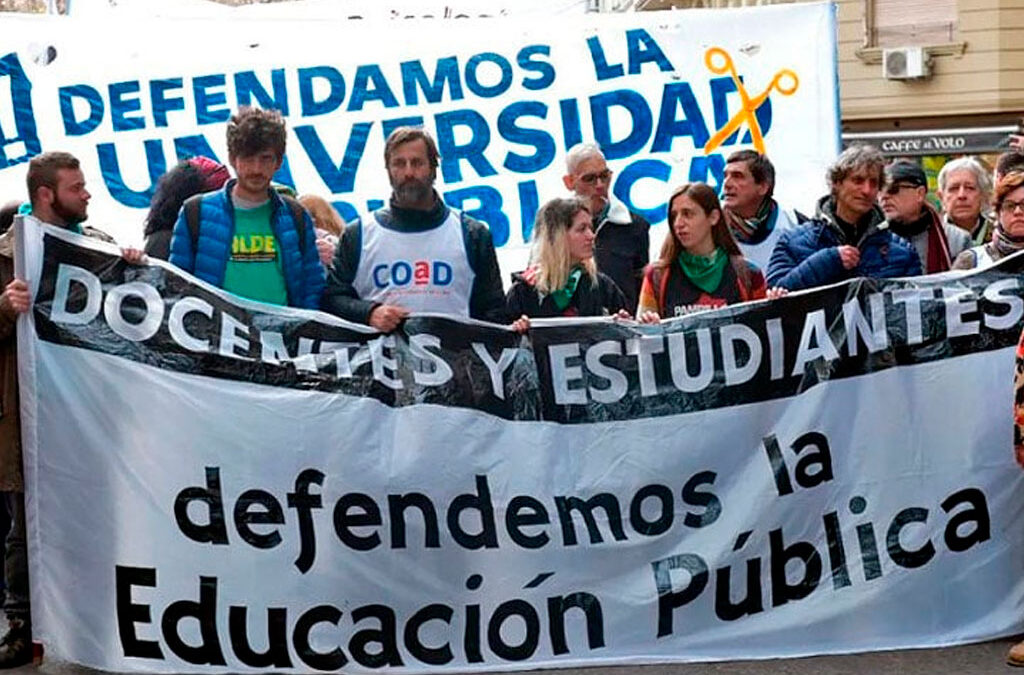 Docentes de la UNR votan si se suman al paro nacional del 14 de octubre